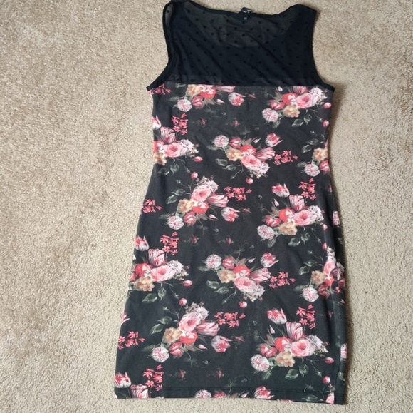 H&M dress - Picture 2 of 2